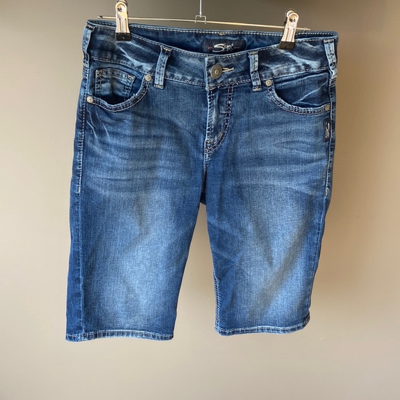 Silver Jeans Co. Suki Bermuda Jean shorts size 27 - Picture 1 of 5